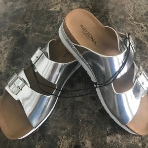 A lovely, silky and shiny shoes